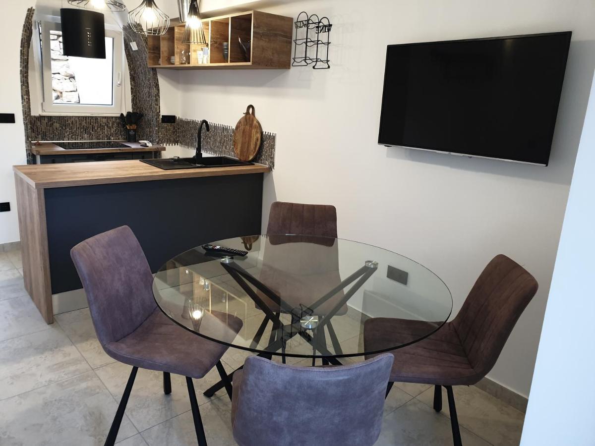 Appartamento Castel Mali Lošinj Esterno foto