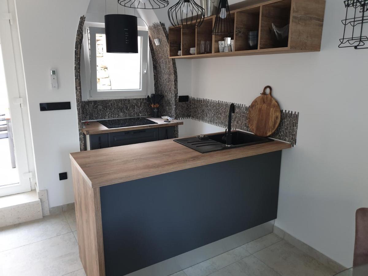 Appartamento Castel Mali Lošinj Esterno foto