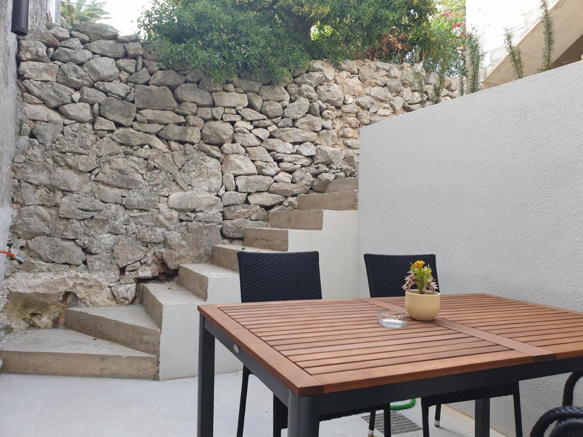 Appartamento Castel Mali Lošinj Esterno foto