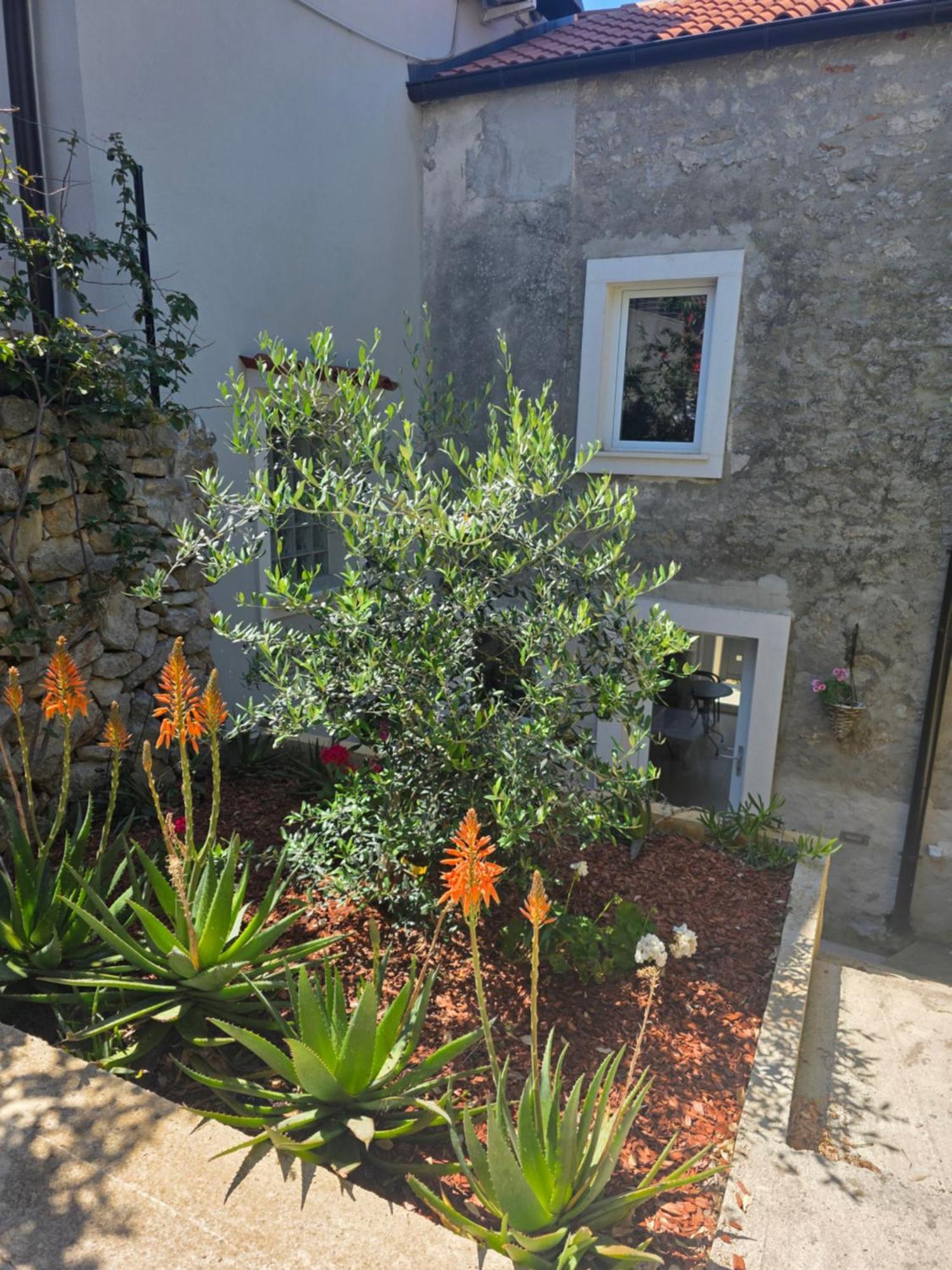 Appartamento Castel Mali Lošinj Esterno foto